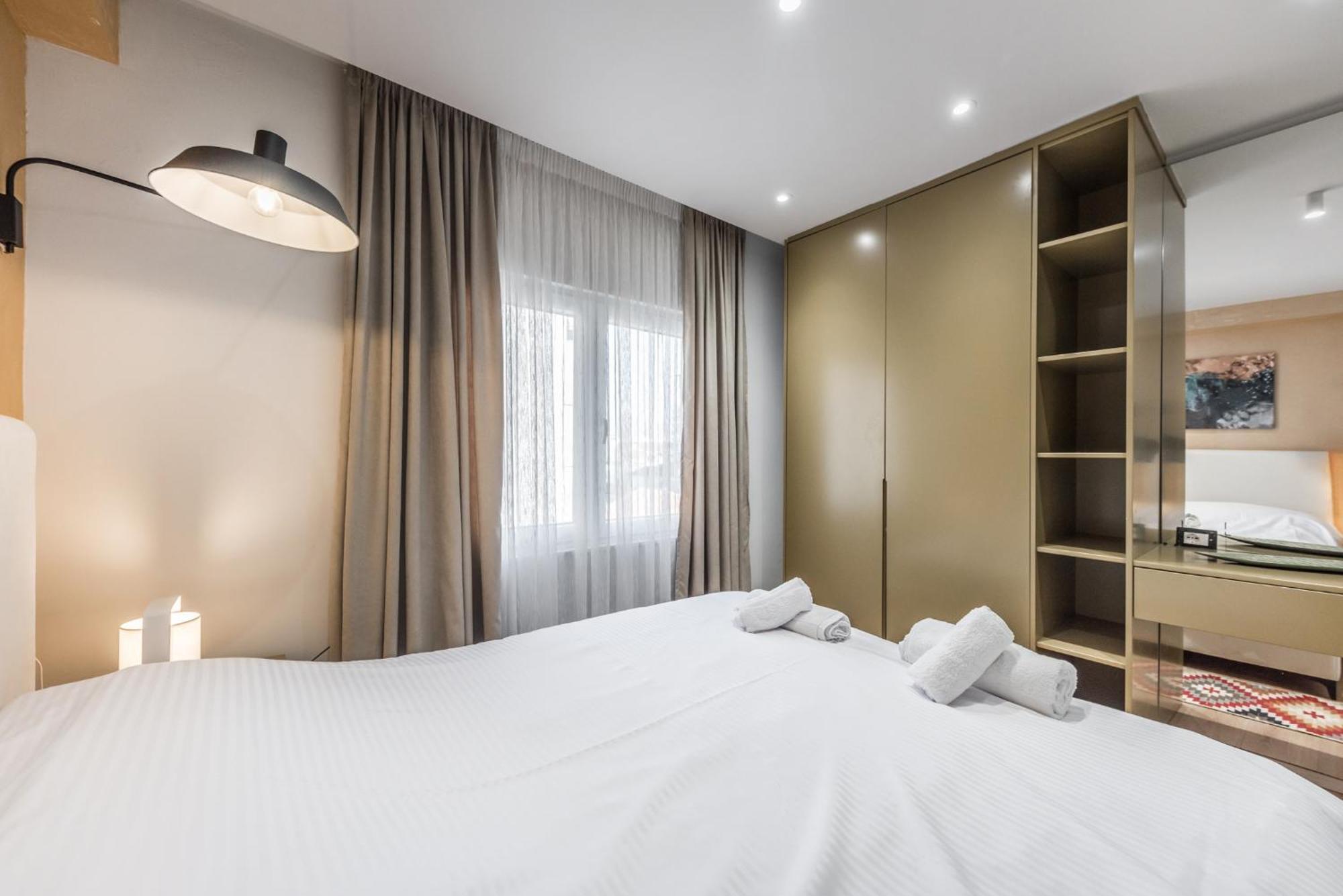 Pazari I Ri - 1 Bedroom Loft Apartment Tirana